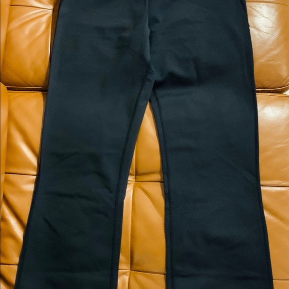 MEC walking/ jogging/ yoga leggings - Picture 3 of 6